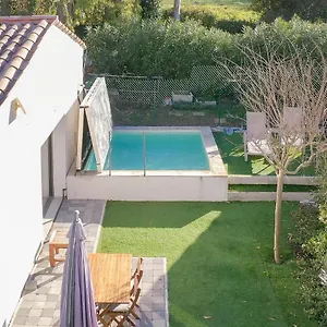 Bienêtre Et Détente Pour Cette Maison Avec Au Calme La Roquette-sur-Siagne
